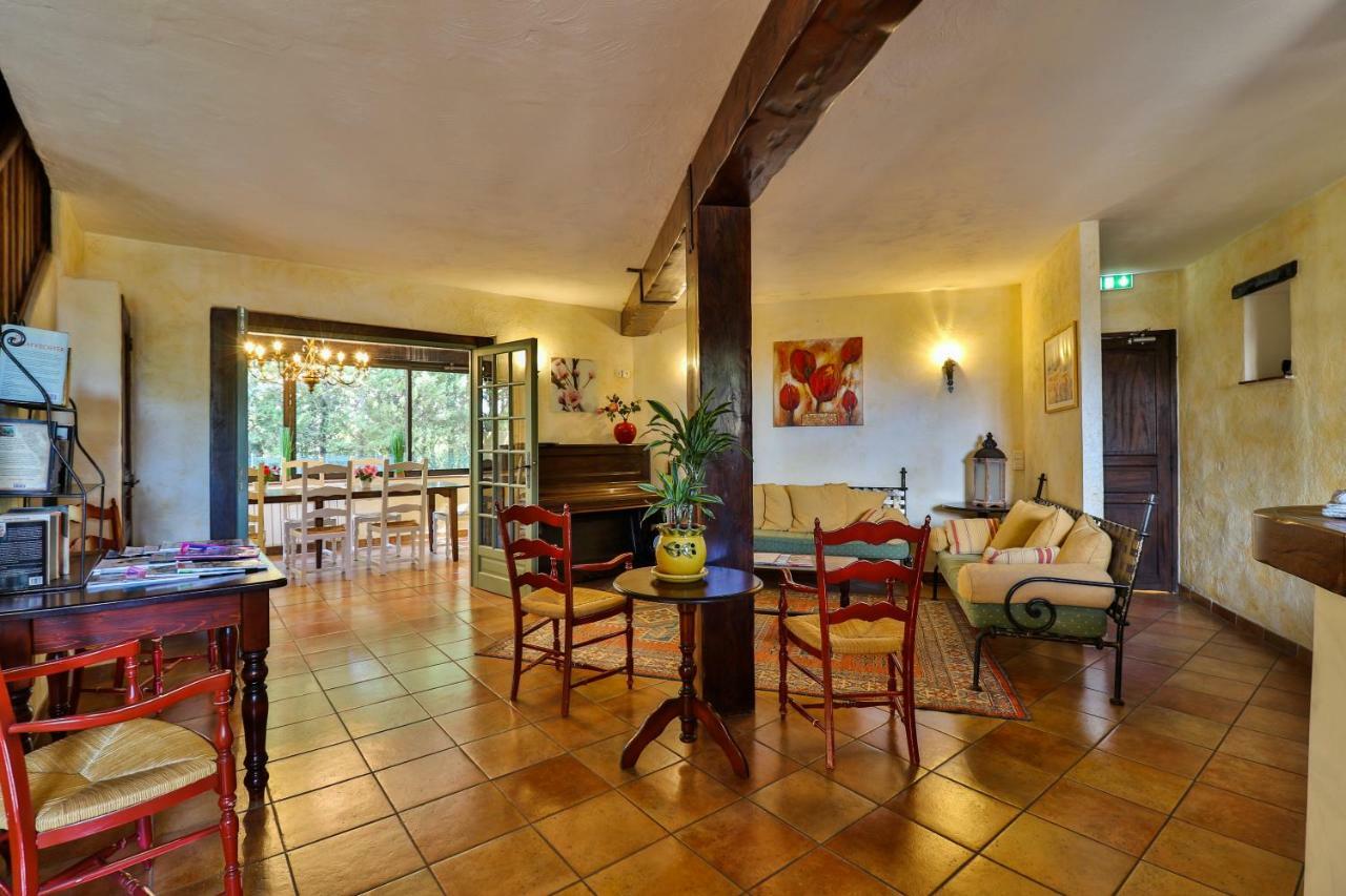 Hotel L'estirado Des Adrets